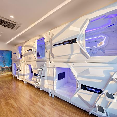 Ancyra Capsule Hotel - Backpackers Paradise & Rooftop Bar Da Nang Exterior foto
